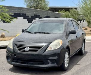 2014 Nissan Versa 4 Door