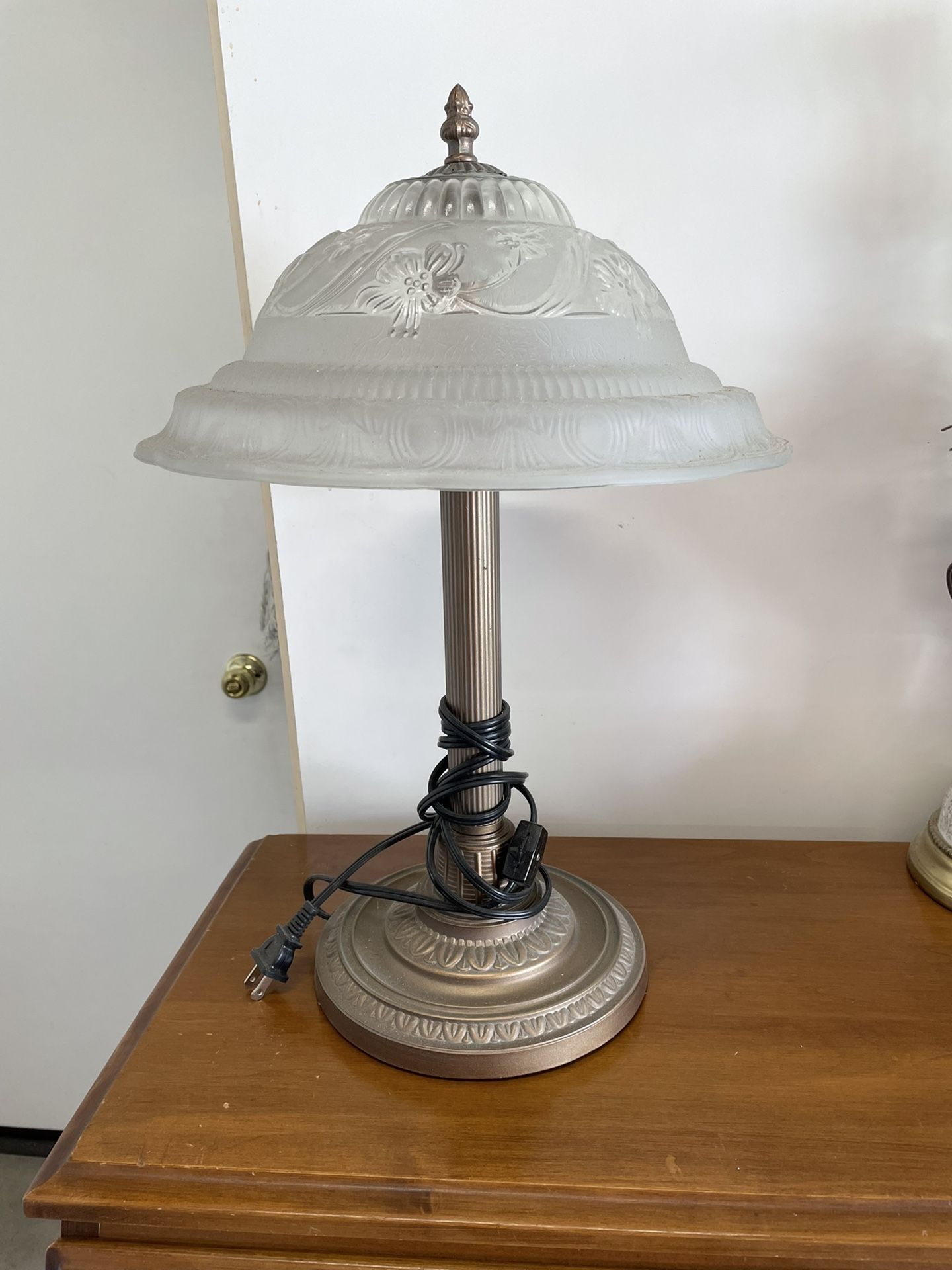 Antique/Crystal Table Lamp for Sale in Temecula, CA OfferUp