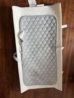 Munchkin Secure Grip Waterproof Diaper Changing Pad 16X31"+2pcs BlueSnail Quilted Thicker Waterproof Changing Pad Liners 3 Count(Gray 13” x 27”)