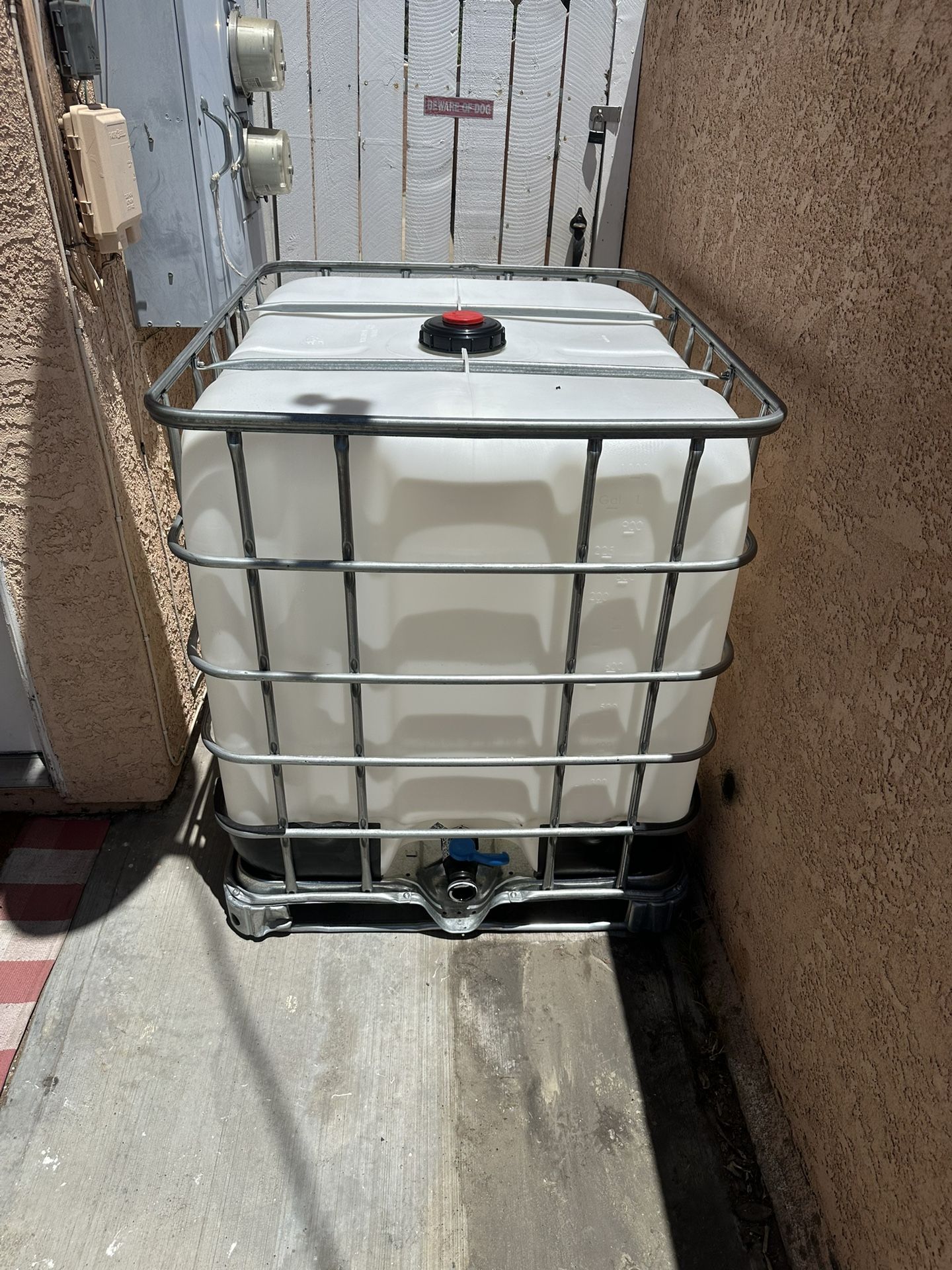 275 Gallons Water Tank
