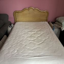 Excellent Condition Full Size Mattress , Box spring, Headboard And Rails 