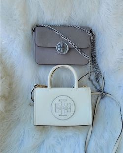 TORY BURCH Originales $140, por las dos.