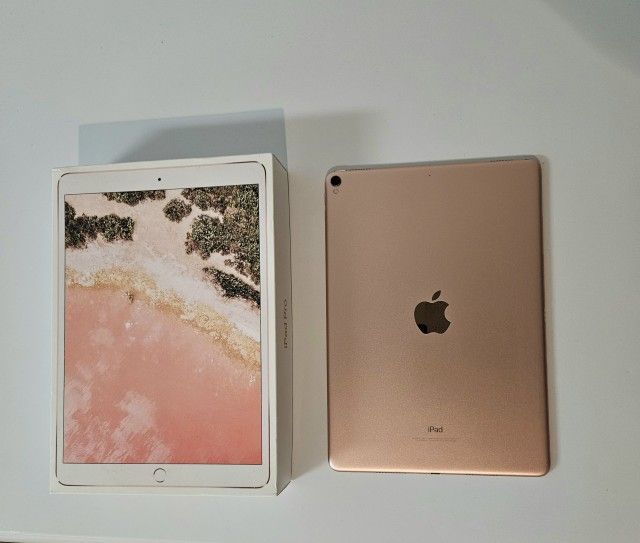 Rose Gold iPad Pro - 10.5-inch Wifi - 64GB