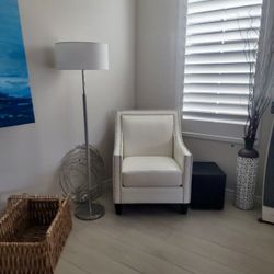 Accent Chair 