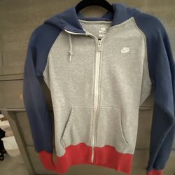 Sweaters / Jackets Each $5 If You Take Multiple Piece I Can Reduce Price On Some Pieces.