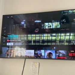 Samsung Smart 55” (inches) 📺 TV W/ Remote Control 