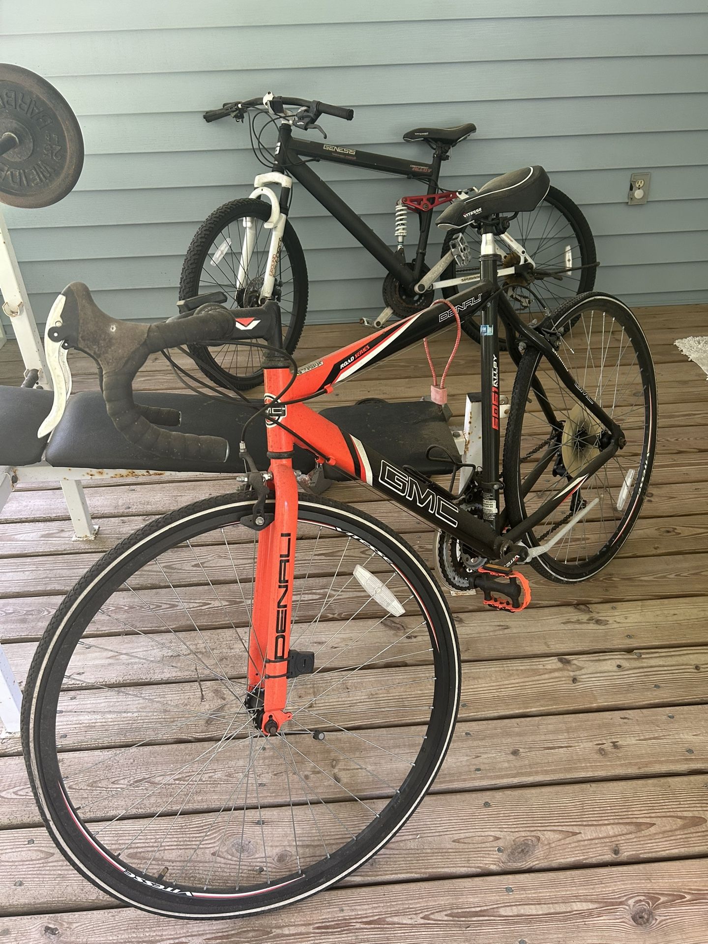 🚴‍♂️ For Sale: Two Like-New Bicycles – $500 for Both 🚴‍♀️