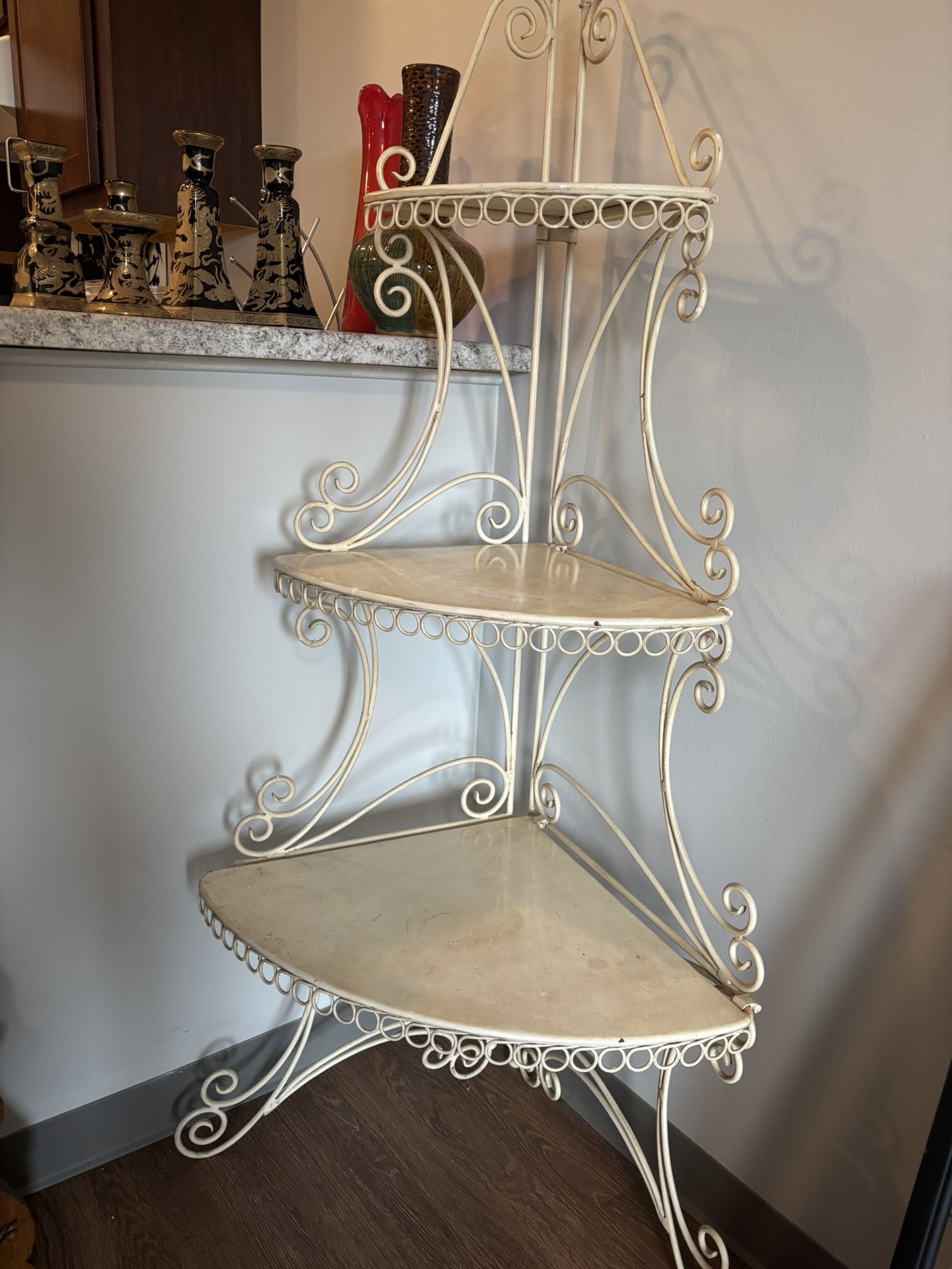 Shelves/Floor Stands