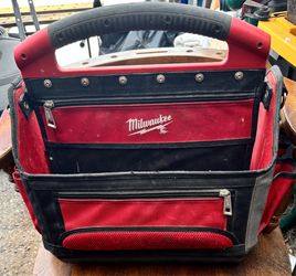 Milwaukee 22” pack out tool bag