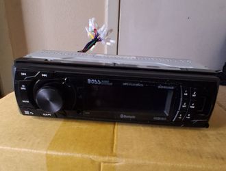 Boss 625UAB Bluetooth Radio
