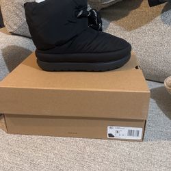 UGG CLASSIC MAXI SHORT