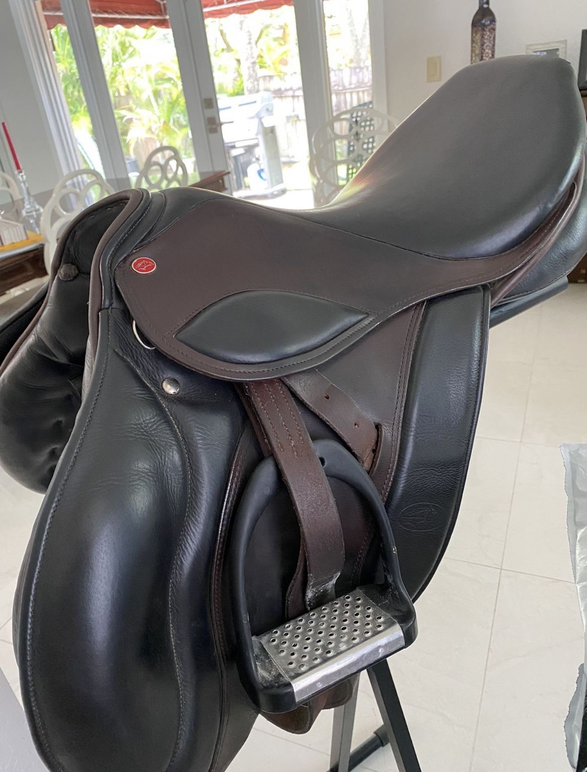 17.5 Courbette Saddle Two Tone
