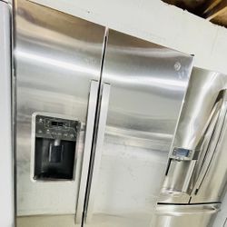 GE Side By Side Refrigerator 