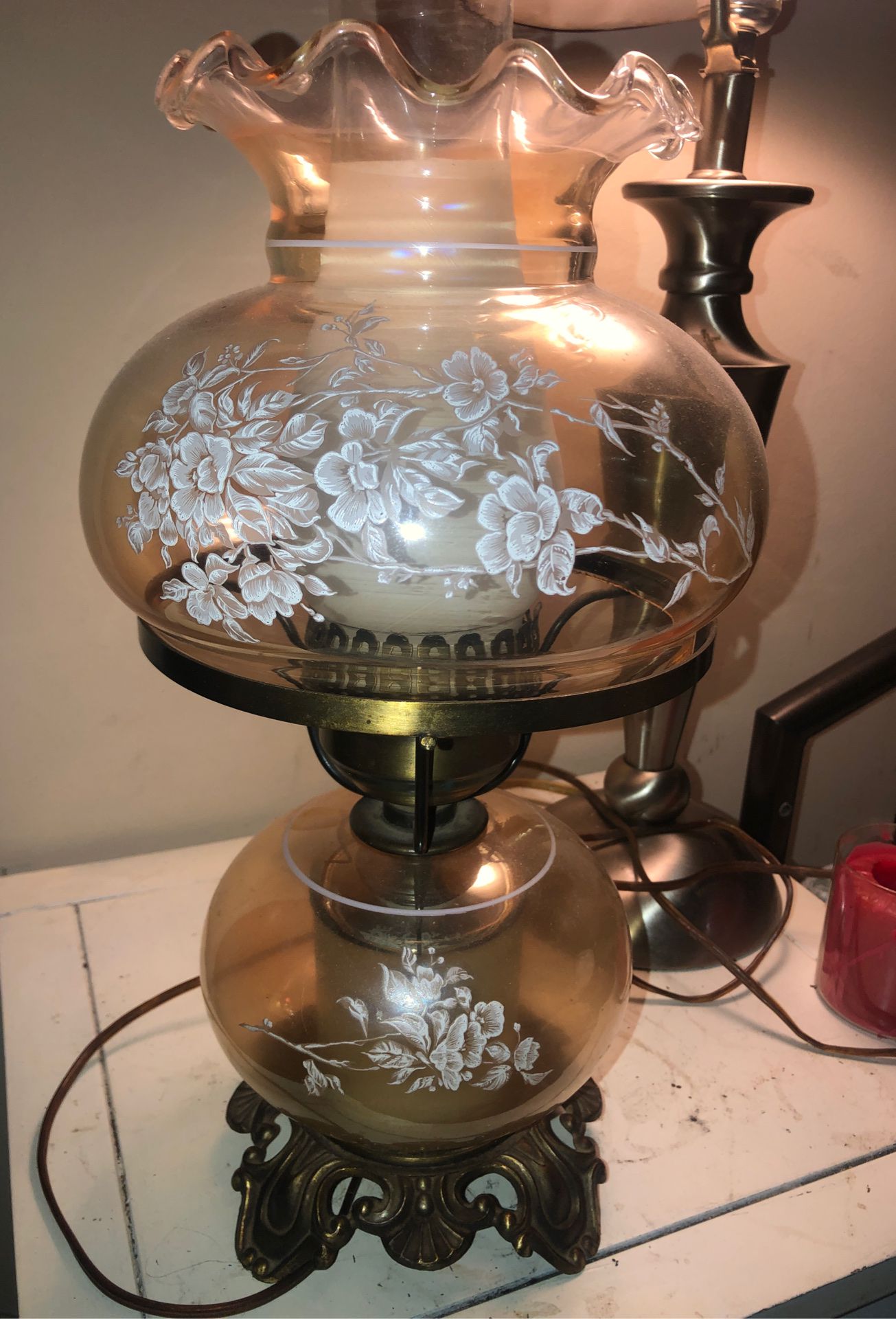 Vintage Accurate Casting Co. Antique Floral Hurricane Lamp
