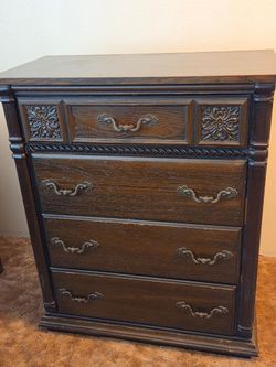 Dresser