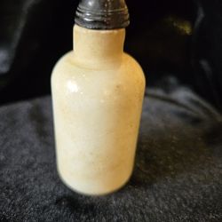 Chinese Stoneware Snuff Bottle 