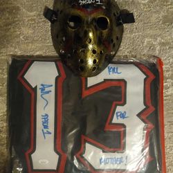 AWESOME JASON MASK AND JERSEY SIGNED BY THE ACTOR WHO 1ST PLAYED HIM IN HALLOWEEN MOVIE #1