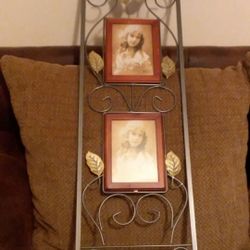 Wall picture frame
