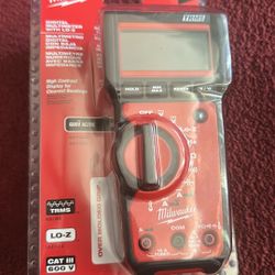 Milwaukee Digital Multimeter With Lo-z