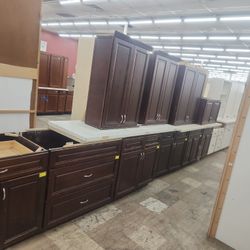 Cabinet Set