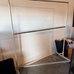 Clothing rack