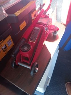 Pittsburgh 2 ton floor jack