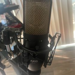 🎙️ FOR SALE: AKG P220 MIC 🎙️