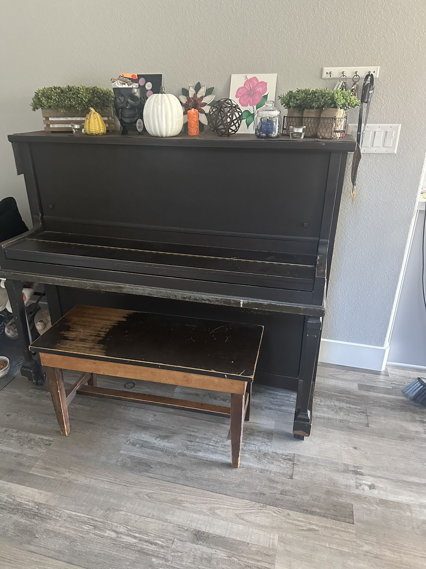 Free Piano On Wheels - Sounds Good Still