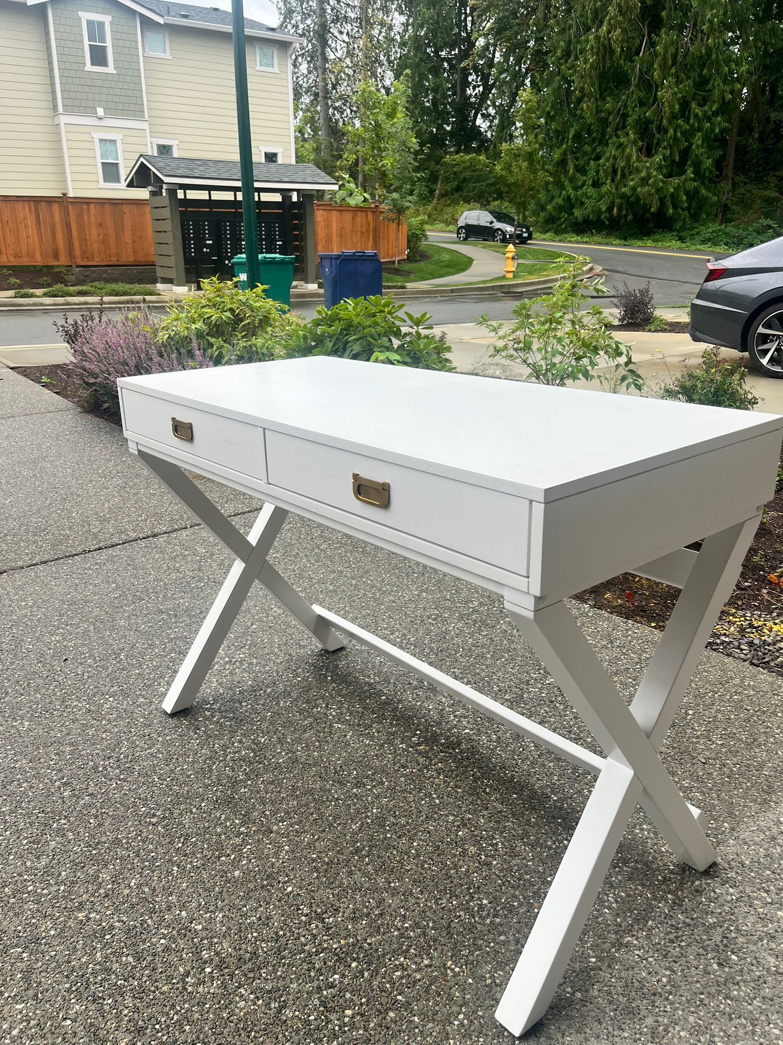 White Desk With Drawers