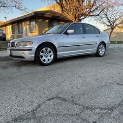 2005 BMW 325i