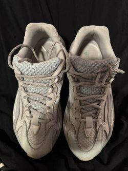 Adidas Yeezy’s 700 sneakers size 8 