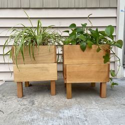 Handcrafted Cedar Modern Planter Boxes – Set of 2 – Outdoor Ready