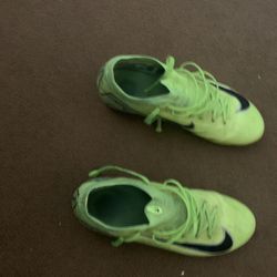 Nike Mercurials Size 7.5 For Men 