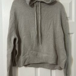 Women’s Light Grey Hoodie (size L)