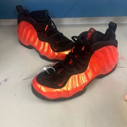 Nike Air Foamposite One Habanero Red Size 9