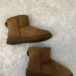 Uggs Mini
