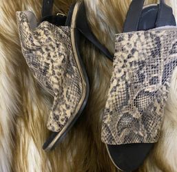 Vintage Kelsi Dagger Tan Snake Print Heels