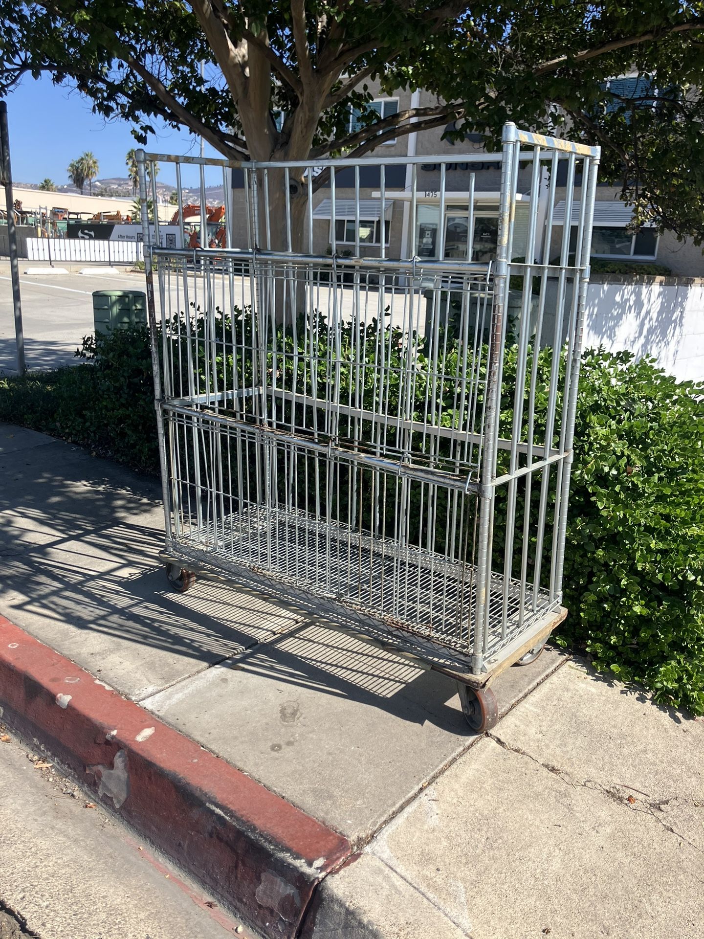 STILL HERE Sat@4:15! (ODD!). FREE!  Curb Alert — Metal Cart- Beefy Wheels - Big 2” Deep  x 5’ Wide,2”shy of 6’ Tall,Front Mid Opens Up