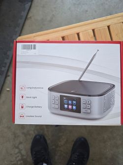 Cd/ Bluetooth radio new