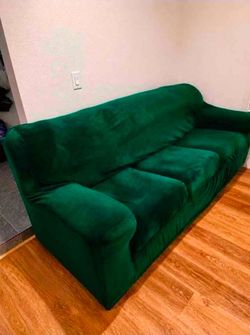 ON CURB FREE SOFA