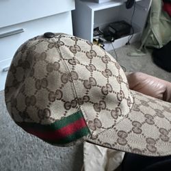 Authentic Men’s Gucci Hat 