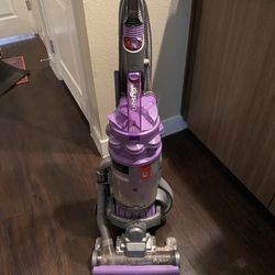 Dyson Vaccum