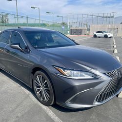2022 Lexus ES 300h