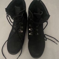 Women's Black Lace Up Boots Size 8.5