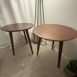 Round Side Tables (Set of 2) *FREE*