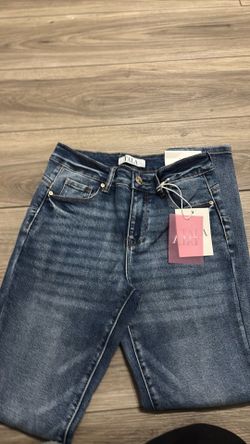 Mid rise skinny jeans