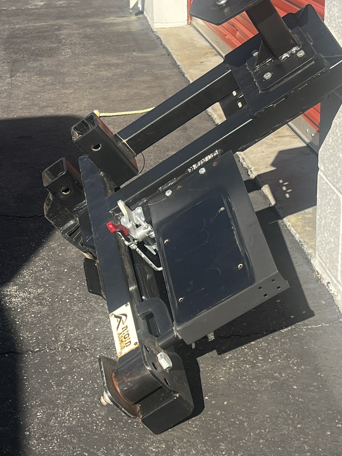 Toyota RAV4 (2019-2025)hybrid Swing Out Tire Carrier