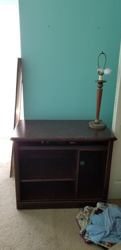 Small used computer desk with lamp only $10