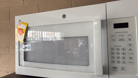 Now like new GE microwave