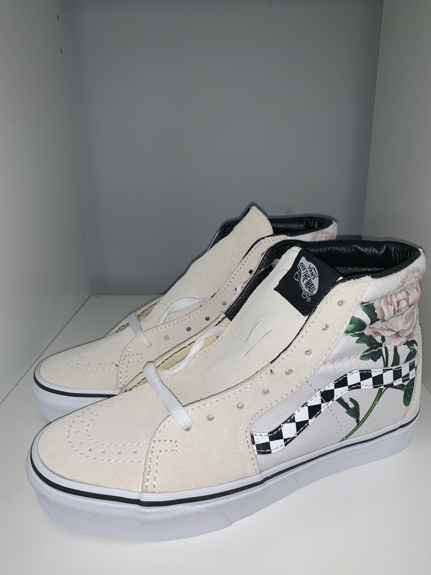 VANS SK8-HI BRAND NEW SIZE 6.5 W only $65 firm